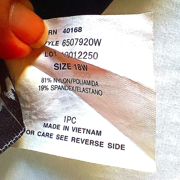 Black Trimshaper Low Cut Tankini Top 18W Slimming Padded Adjustable - Picture 8 of 8